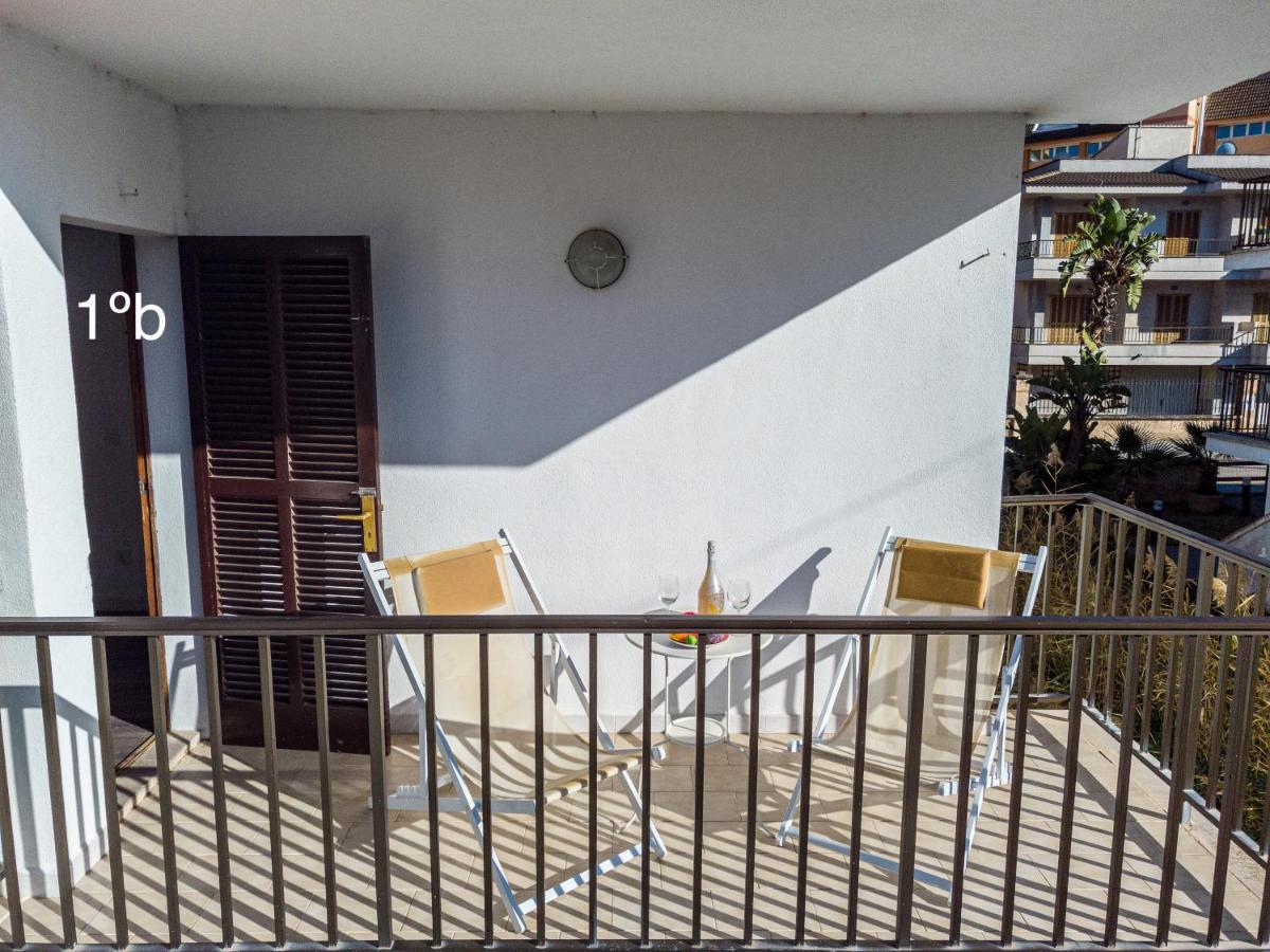 Apartments Playa Alcudia  Bagian luar foto